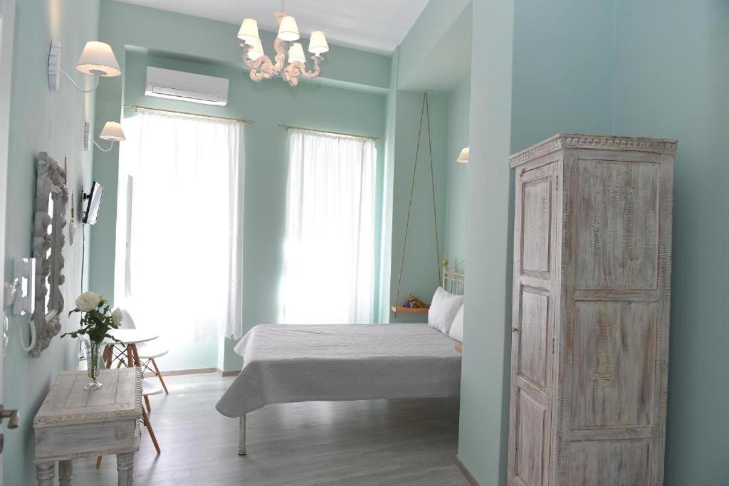 Oisyra Boutique Suites Ermoupoli Exterior photo